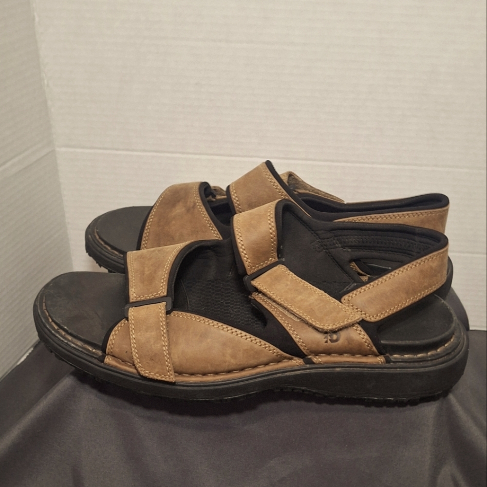 Dunham Aspen River Sandals Mens Size 13D Leather Uppers